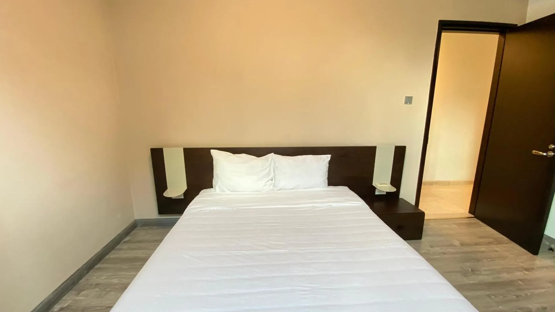 Blue Arch - Luxury Serviced Apartment In Central Saigon Ho Chi Minh 0*,  Wietnam